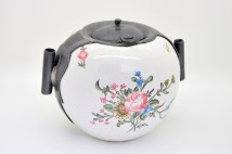 Inkwell eighteenth painted porcelain.