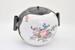 Inkwell eighteenth painted porcelain.