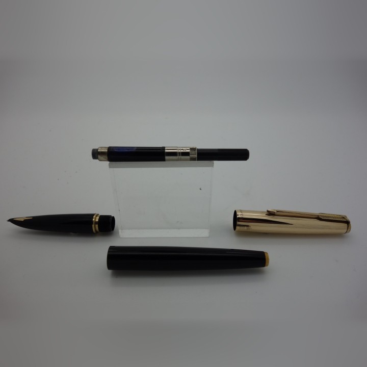Black Parker 61 in Lucite, cartridge filler, 1965
