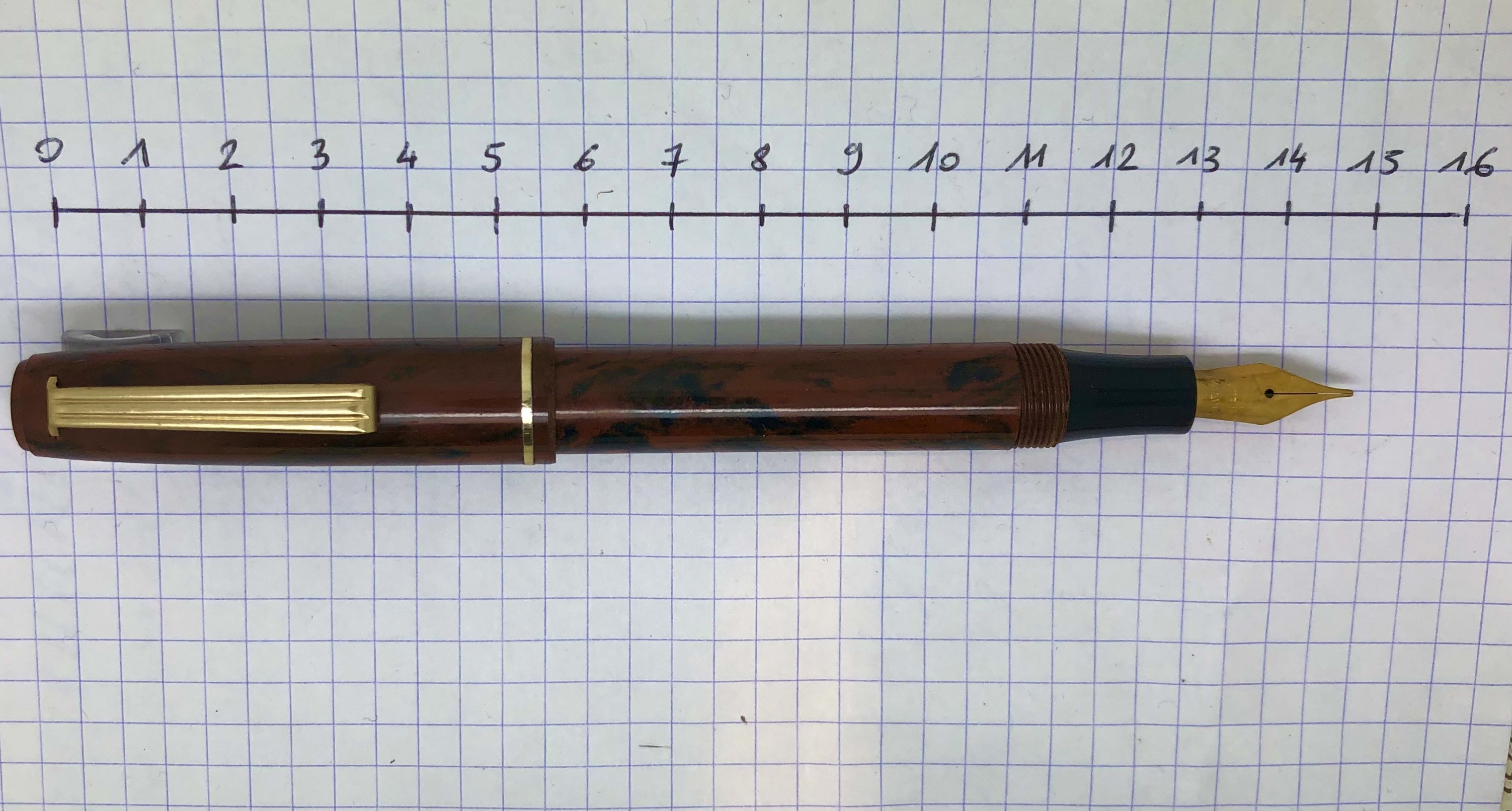 Stylo plume MONTBLANC MEISTERSTUCK 146  LE GRAND  PLUME OR 18 C FOUNTAIN PEN e