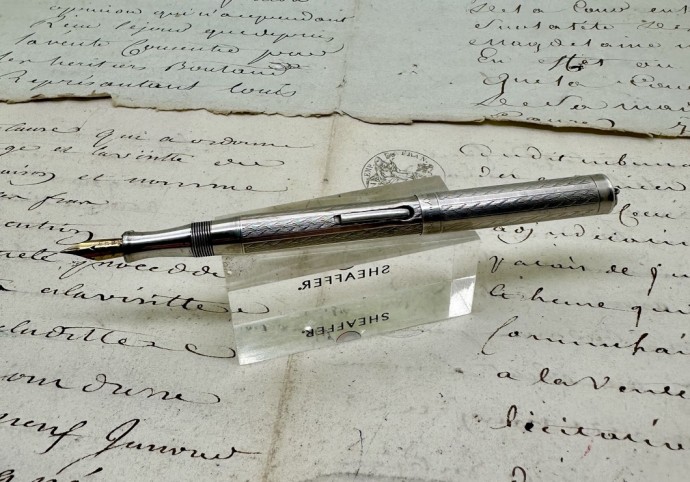 Stylo plume a pompe en argent "The Lucky"