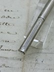 Stylo plume a pompe en argent "The Lucky"