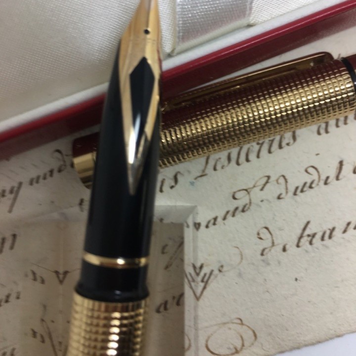 Nieuwe vergulde Sheaffer Targa vulpen