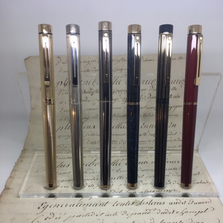 Pluma estilográfica nueva Sheaffer Targa chapada en oro