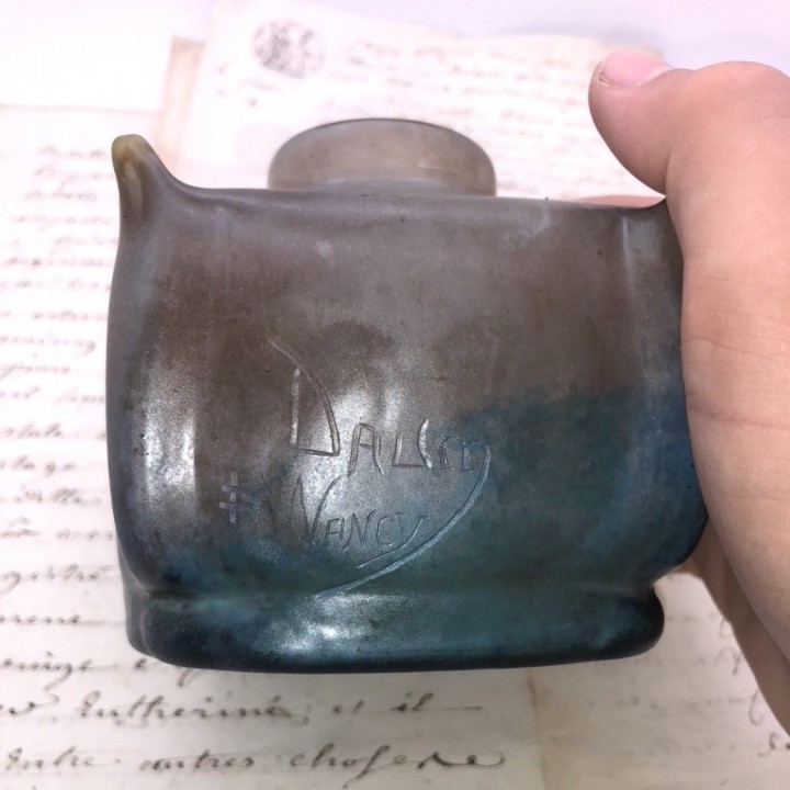Encrier Daum en pâte de verre marmoréen 1900