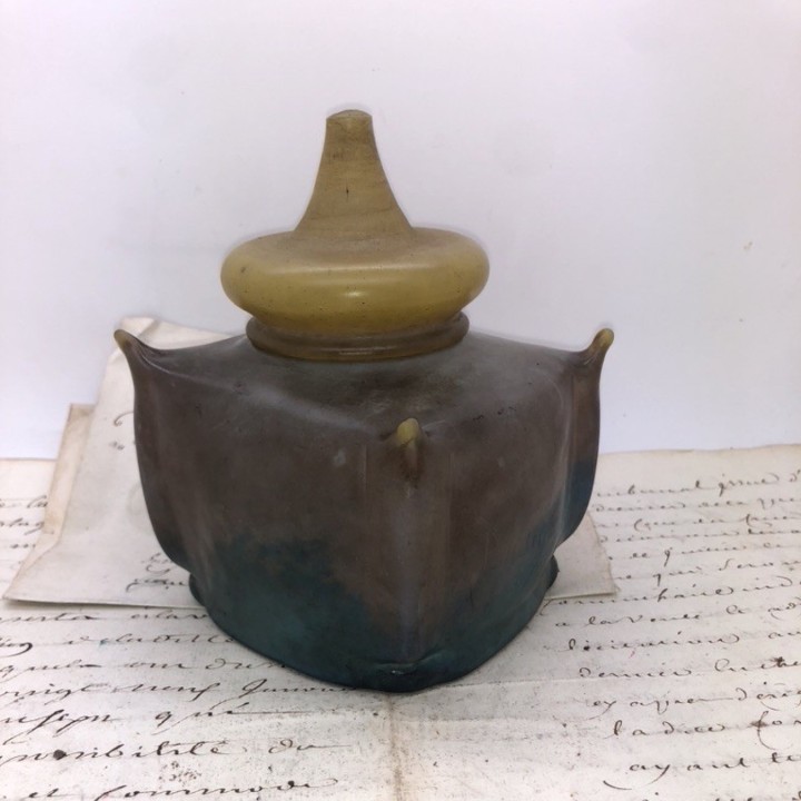 Encrier Daum en pâte de verre marmoréen 1900