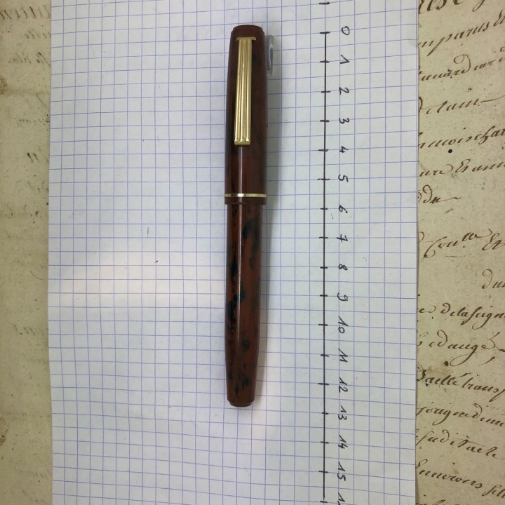 Penna stilografica in resina marmorizzata 1950 nuova